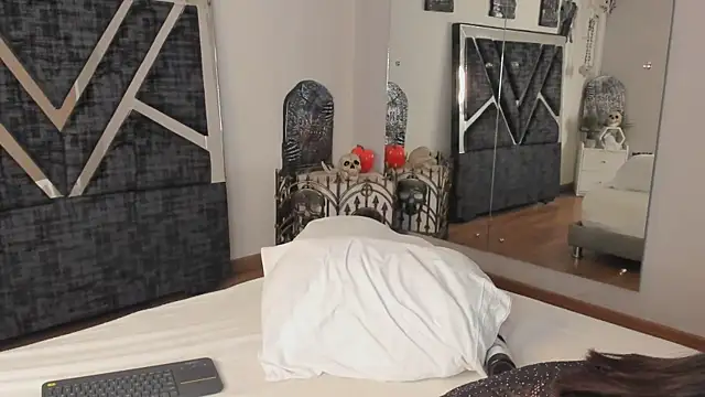 Jonness Isa  online show from October 23, 1:06 pm