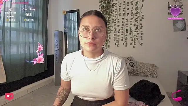 Snapshot of Noellesable chatting on September 16, 5:32 pm Noellesable online show from September 16, 5:32 pm