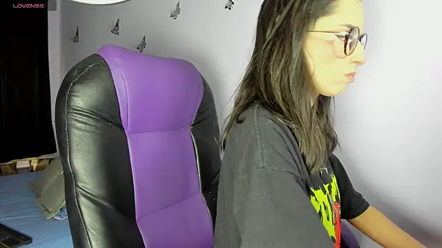 aiko mori online show from April 9, 9:42 pm