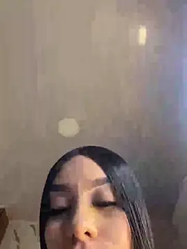 Tiffanny online show from June 5, 4:24 pm