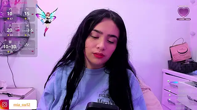 mia johns  online show from November 14, 5:51 am