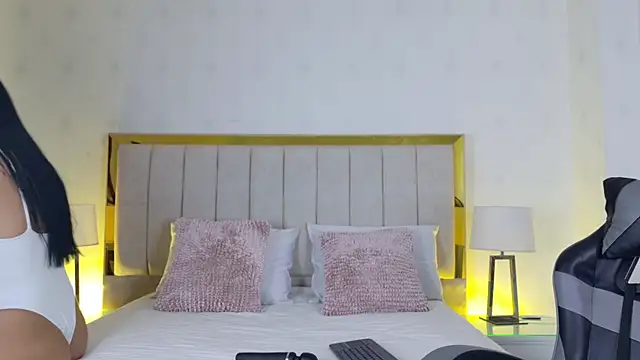 MeganCruzGB online show from April 23, 12:29 pm