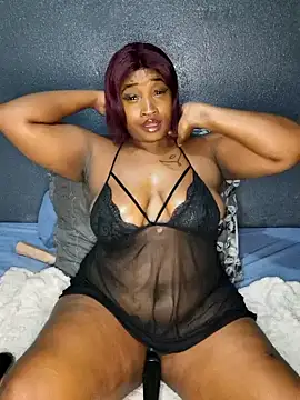 TheeNicole online show from April 23, 8:55 pm