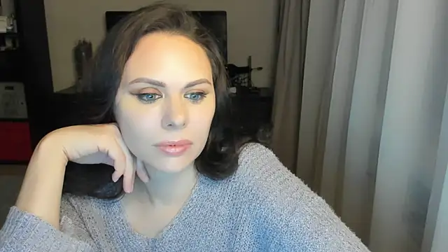 MollyCheiz online show from November 5, 6:13 pm