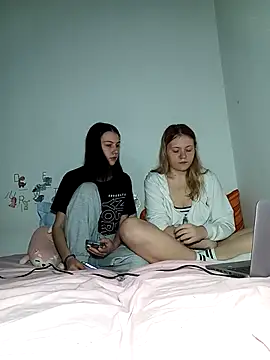 ella grays online show from April 20, 8:01 pm