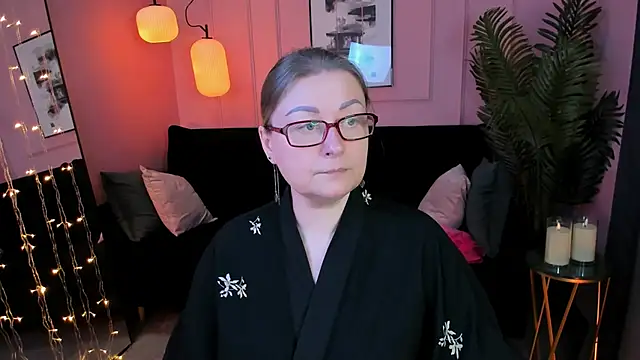 AlexandraKind online show from February 25, 8:40 pm