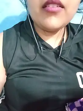 Love-Veronica online show from July 28, 6:53 pm