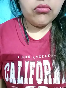 Love-Veronica online show from July 3, 1:39 pm