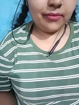 Love-Veronica online show from July 26, 6:48 pm