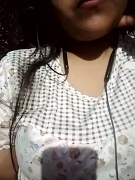 Love-Veronica online show from March 14, 6:53 pm