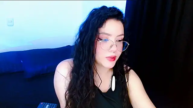Snapshot of DollCam__ chatting on September 19, 2:21 am DollCam online show from September 19, 2:21 am