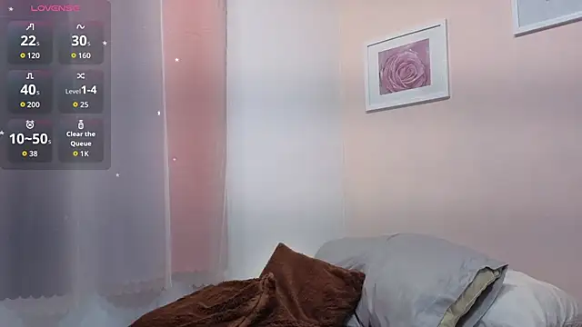 ZoeSmith6 online show from October 14, 1:35 pm