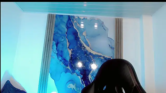 Snapshot of Alessa_mullen chatting on October 18, 5:32 am Alessa mullen online show from October 18, 5:32 am