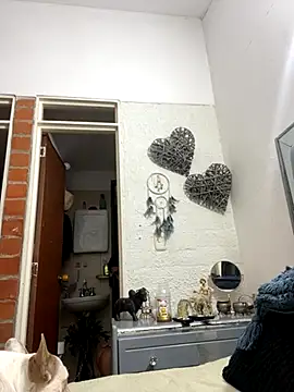 danielax50 online show from October 21, 8:35 pm