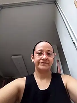 nicolle milf1978 online show from April 7, 1:02 pm