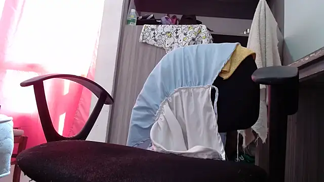 nicolle milf1978 online show from February 13, 2:19 pm