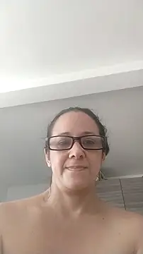 nicolle milf1978 online show from October 9, 1:15 pm