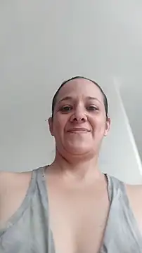 nicolle milf1978 online show from October 16, 1:14 pm