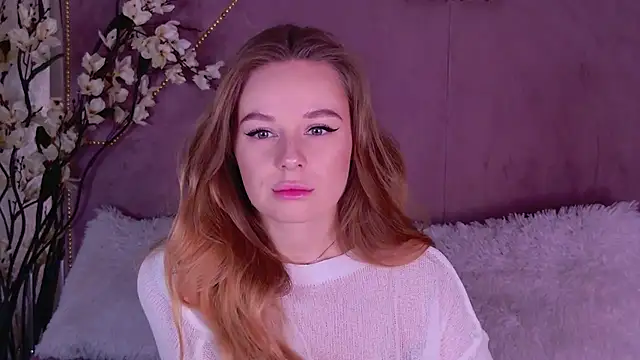 BeatriceEsmont online show from December 16, 8:26 pm