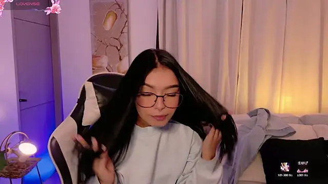 AnabelWolf online show from June 8, 1:34 pm