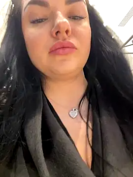 Amie Hill online show from November 12, 8:45 am