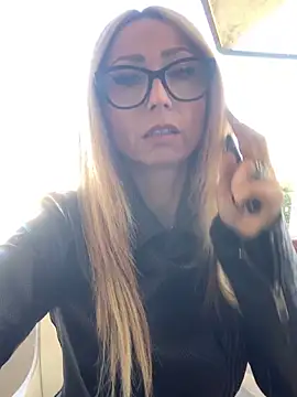 harleyejoker1 online show from October 2, 8:19 am