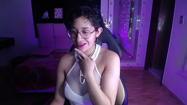 Lili Gomez  online show from December 20, 10:52 am