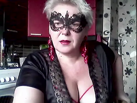 Lisa Suzie online show from March 24, 6:41 am