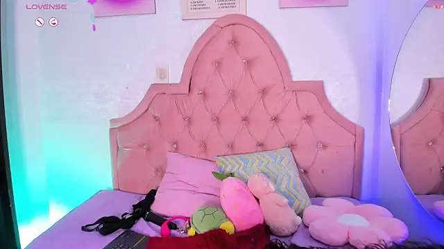 amandalee01 online show from January 11, 8:03 pm