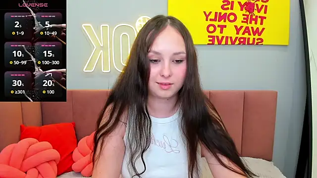 BeatriceReeves online show from June 18, 1:18 am