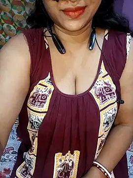 Sexy Mona Bhabhi online show from December 15, 6:13 pm