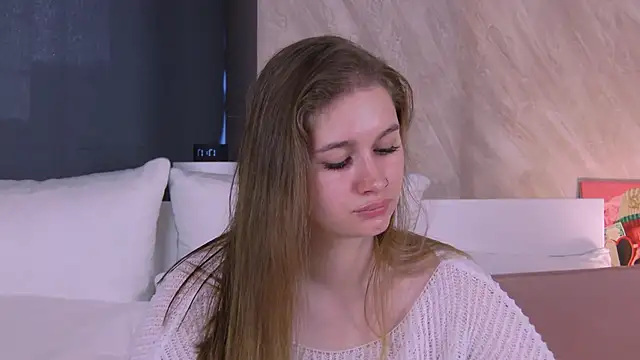 EllieHayes online show from September 8, 2:16 pm