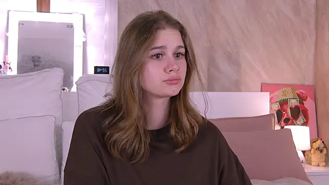 EllieHayes online show from October 18, 7:48 pm