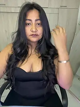 Adele Sweett online show from June 8, 10:38 am