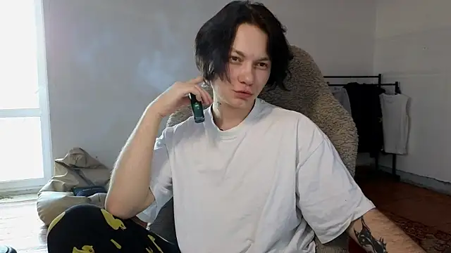 esajukyy online show from July 12, 10:27 am