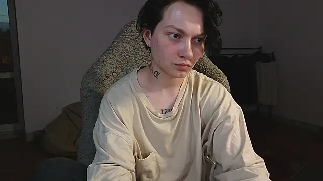 esajukyy online show from June 14, 3:56 pm