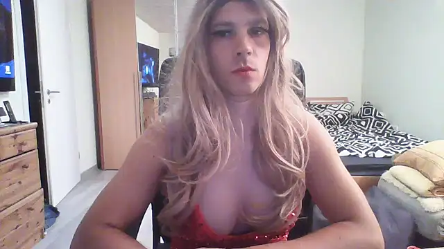 Snapshot of Kinky-Kristina chatting on September 12, 7:32 pm Kinky-Kristina online show from September 12, 7:32 pm
