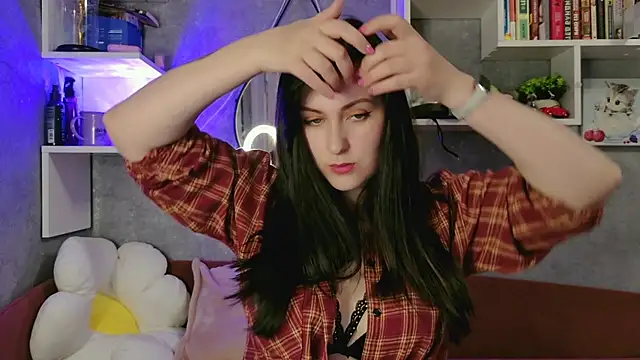 liya gorgeous online show from April 23, 3:58 pm