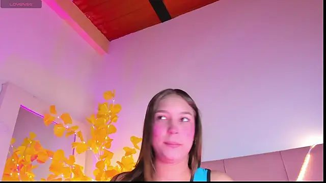 HaleyAmaya online show from April 20, 10:57 pm