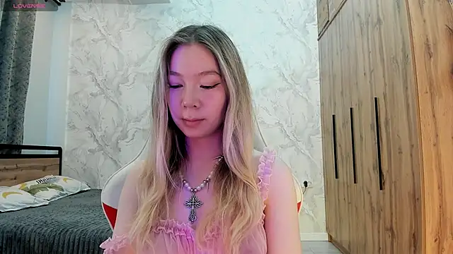 Babby Rabbit online show from April 24, 12:41 pm