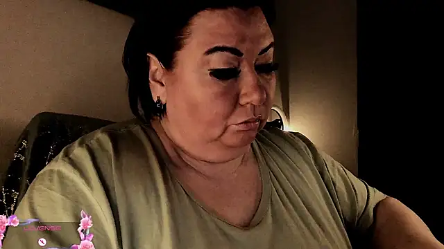 SexxyDreams1 online show from October 13, 4:37 am