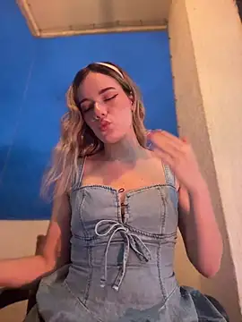 NicoleCut online show from April 25, 11:13 pm