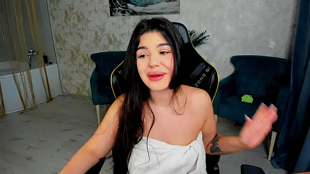 AlluringAriel online show from April 23, 12:40 pm