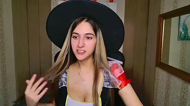 Teresa Stane online show from October 28, 6:41 am