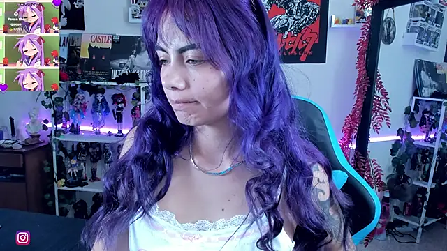 Snapshot of _sakae_ chatting on October 1, 7:46 am  sakae  online show from October 1, 7:46 am