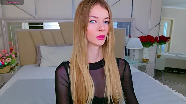 MeganMour online show from April 11, 5:13 am