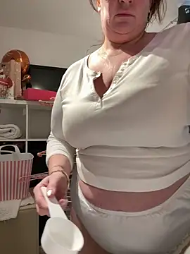 Engel mia online show from February 12, 1:13 pm