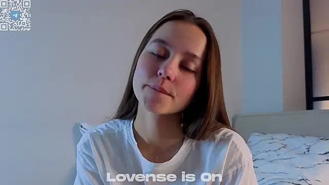 FalineDowlen online show from November 14, 2:55 am