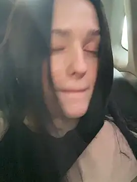 Mia Mia M online show from April 29, 4:20 pm