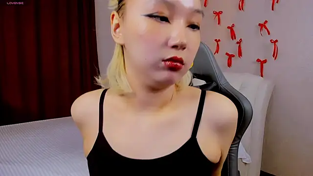 Milla Aheo online show from February 20, 1:01 pm